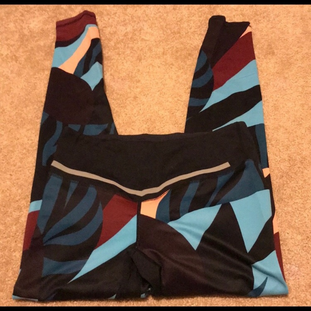 Carbon38 Black Teal Maroon Patterned Leggings